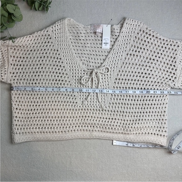 Audrey Parks Francesca's Boho Open Knit Crochet Sweater Cropped Beige Size M NWT - Picture 8 of 10